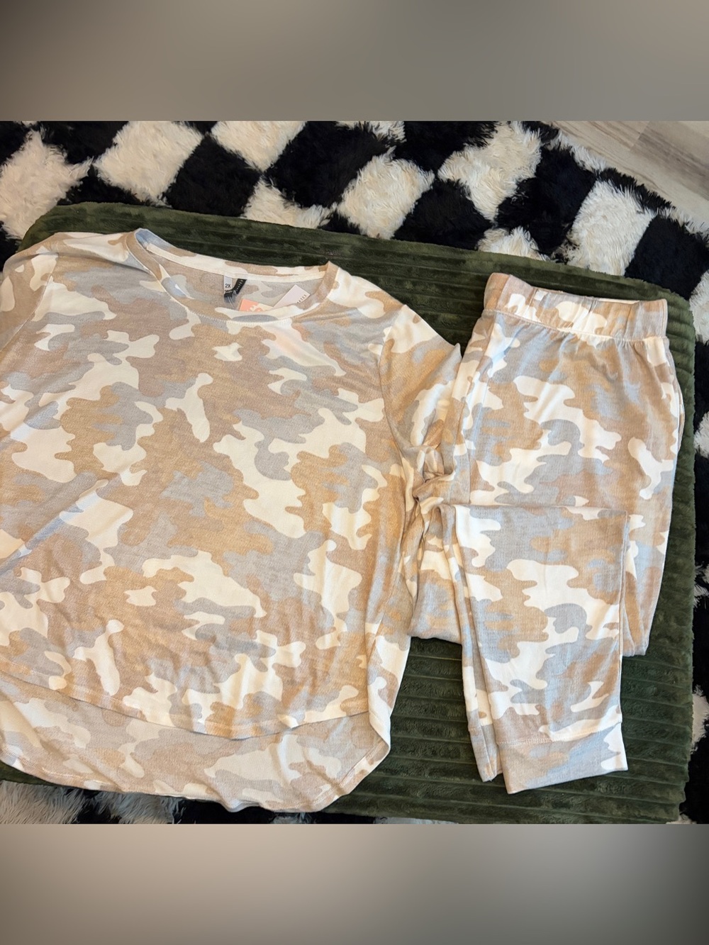Cute Camo Print pajama set Size 2x